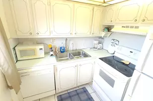 147 Bedford F, West Palm Beach, FL 33417 - Photo 6
