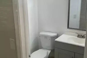 152 Easthampton G, West Palm Beach, FL 33417 - Photo 4