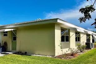 910 Savannas Point Dr, Fort Pierce, FL 34982 - Photo 16