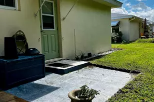 910 Savannas Point Dr, Fort Pierce, FL 34982 - Photo 14