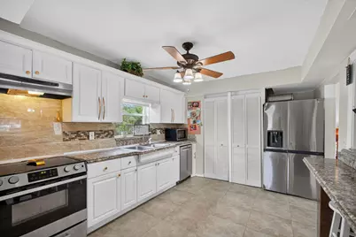1136 W 7th Street, Riviera Beach, FL 33404 - Photo 4