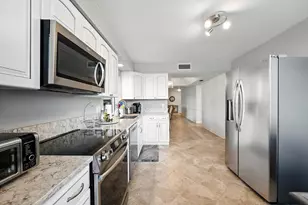 16913 Waterbend Dr, Jupiter, FL 33477 - Photo 14