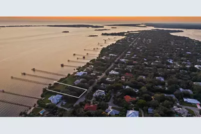 36 S Sewalls Point Road, Sewalls Point, FL 34996 - Photo 10