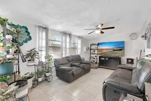 3063 Floweva St, Palm Springs, FL 33406 - Photo 8