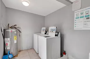 3063 Floweva St, Palm Springs, FL 33406 - Photo 18