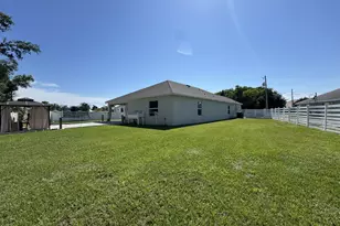 5252 NW E Piper Cir, Port Saint Lucie, FL 34986 - Photo 28