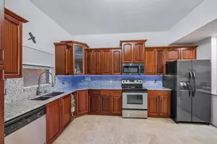 1610 Presidential Way, West Palm Beach, FL 33401 - Photo 6