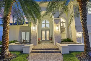 917 Iris Dr, Delray Beach, FL 33483 - Photo 2