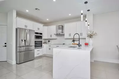 819 NW 42 Place #819, Deerfield Beach, FL 33064 - Photo 6