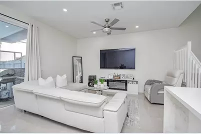 819 NW 42 Place #819, Deerfield Beach, FL 33064 - Photo 10