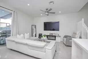 819 NW 42nd Pl, Deerfield Beach, FL 33064 - Photo 10
