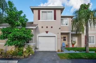 819 NW 42nd Pl, Deerfield Beach, FL 33064 - Photo 1