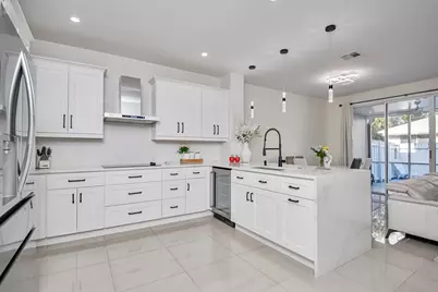 819 NW 42 Place #819, Deerfield Beach, FL 33064 - Photo 4