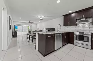 647 Marlboro Oval, Lake Worth, FL 33467 - Photo 2