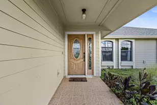 1266 SW Alesio Ln, Port Saint Lucie, FL 34953 - Photo 4