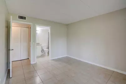 1104 Meadows Circle, Boynton Beach, FL 33436 - Photo 22