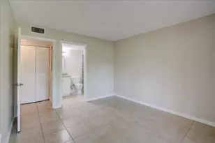 1104 Meadows Cir, Boynton Beach, FL 33436 - Photo 22