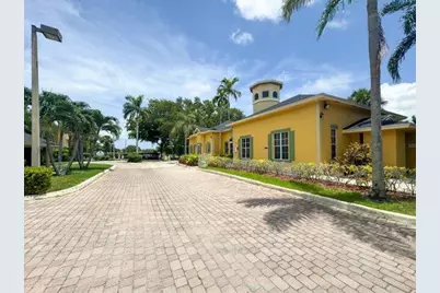 1104 Meadows Circle, Boynton Beach, FL 33436 - Photo 4