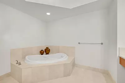 2640 Lake Shore Drive #2011, Riviera Beach, FL 33404 - Photo 34
