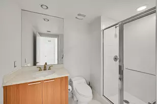 2640 Lake Shore Dr, Riviera Beach, FL 33404 - Photo 38
