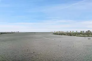 2640 Lake Shore Dr, Riviera Beach, FL 33404 - Photo 4