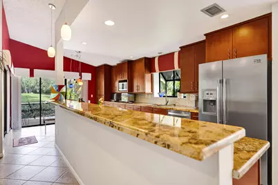 11162 Clover Leaf Circle, Boca Raton, FL 33428 - Photo 10