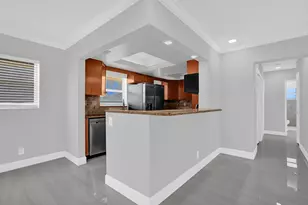 2755 NE 28th Ave, Pompano Beach, FL 33064 - Photo 8