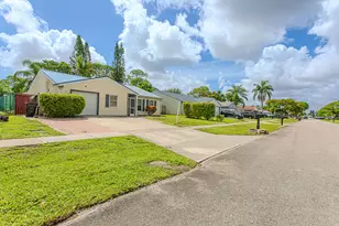 5018 E Canal Circle E, Lake Worth, FL 33467 - Photo 6
