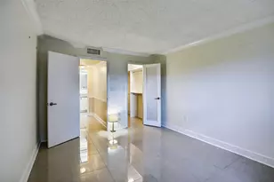 2951 Sunrise Lakes Dr E, Sunrise, FL 33322 - Photo 18