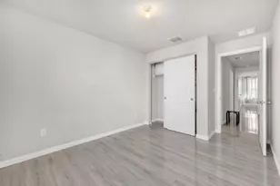 5688 Mentmore Dr, West Palm Beach, FL 33407 - Photo 6