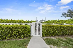 77 N Beach Rd, Jupiter Island, FL 33455 - Photo 24