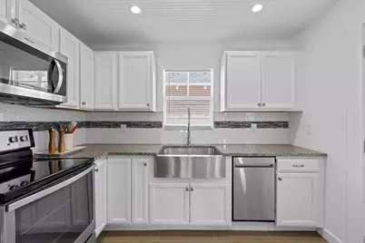 122 SE 7th Avenue, Delray Beach, FL 33483 - Photo 16