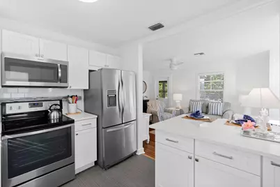 118 SE 7th Avenue, Delray Beach, FL 33483 - Photo 4