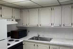 228 Northampton L, West Palm Beach, FL 33417 - Photo 6