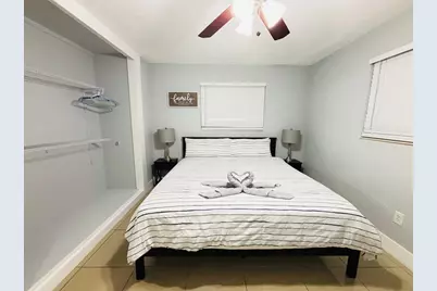 2010 NE 1st Avenue, Pompano Beach, FL 33060 - Photo 8
