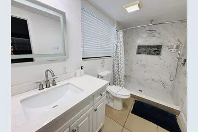 2010 NE 1st Avenue, Pompano Beach, FL 33060 - Photo 14