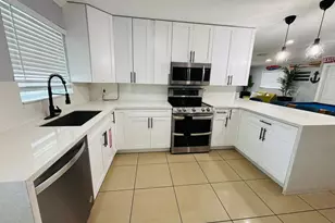 2010 NE 1st Ave, Pompano Beach, FL 33060 - Photo 20
