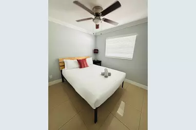 2010 NE 1st Avenue, Pompano Beach, FL 33060 - Photo 12