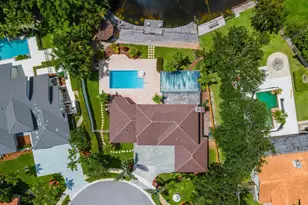 2195 Portland Ct, Wellington, FL 33414 - Photo 2