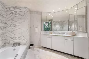 5500 Collins Ave, Miami Beach, FL 33140 - Photo 32