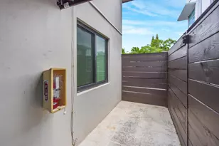 300 80th St, Miami Beach, FL 33141 - Photo 22