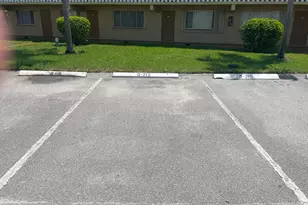 500 Village Green Cir W, Lake Worth, FL 33461 - Photo 20