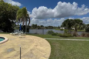 4 Greenway Village N, Royal Palm Beach, FL 33411 - Photo 2