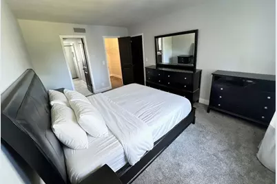 1630 Embassy Drive #306, West Palm Beach, FL 33401 - Photo 8