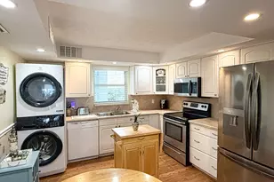 401 Lake Shore Dr, West Palm Beach, FL 33403 - Photo 4