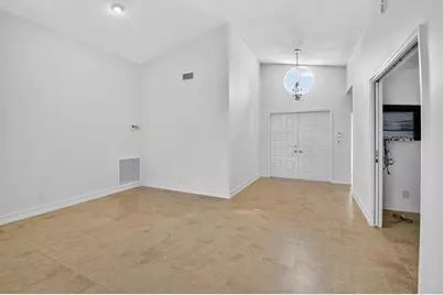 9914 Harbour Lake Circle, Boynton Beach, FL 33437 - Photo 4