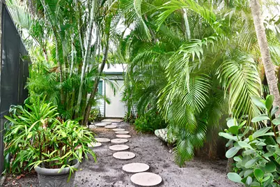 129 Alhambra Place, West Palm Beach, FL 33405 - Photo 38