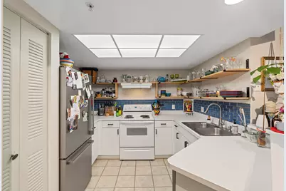 4187 N Haverhill Road #505, West Palm Beach, FL 33417 - Photo 10