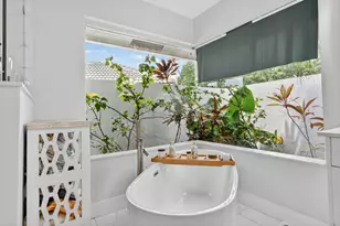 10738 Santa Rosa Dr, Boca Raton, FL 33498 - Photo 32