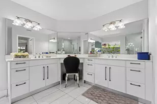 10738 Santa Rosa Dr, Boca Raton, FL 33498 - Photo 30